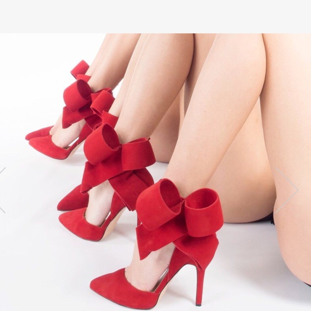 NIB RED AMINAH ABDUL JILLIL  BOW PUMPS VERY SEXY!